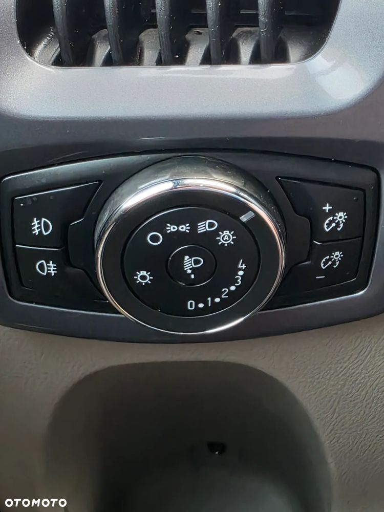 Ford Tourneo Custom 2.0 TDCi L1 Titanium - 19