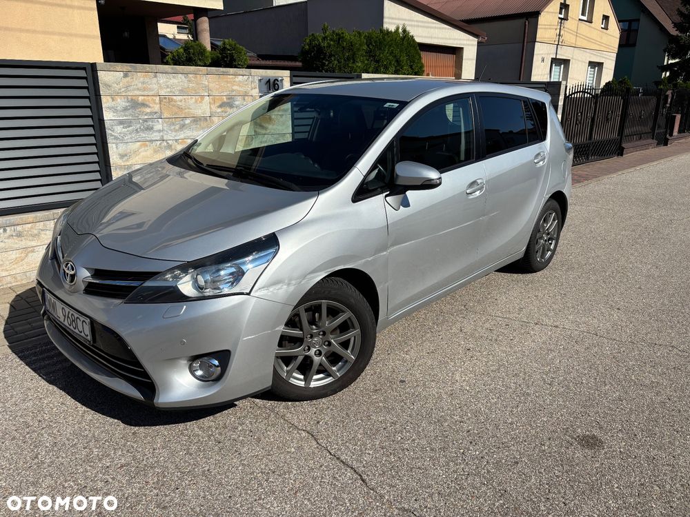 Toyota Verso 1.8 Prestige EU5 MS - 8