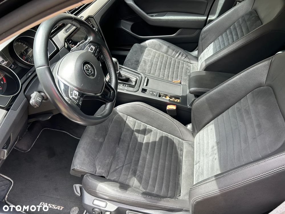 Volkswagen Passat - 4