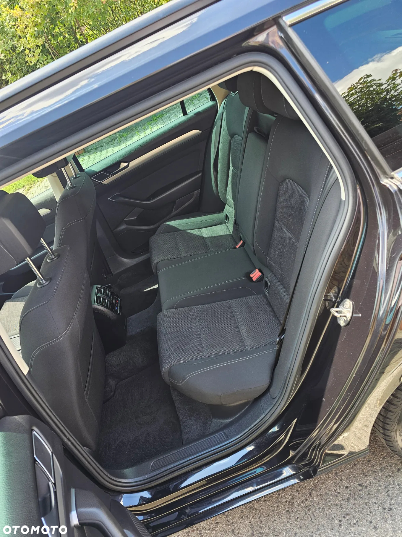 Volkswagen Passat Variant 2.0 TDI SCR DSG Comfortline - 18