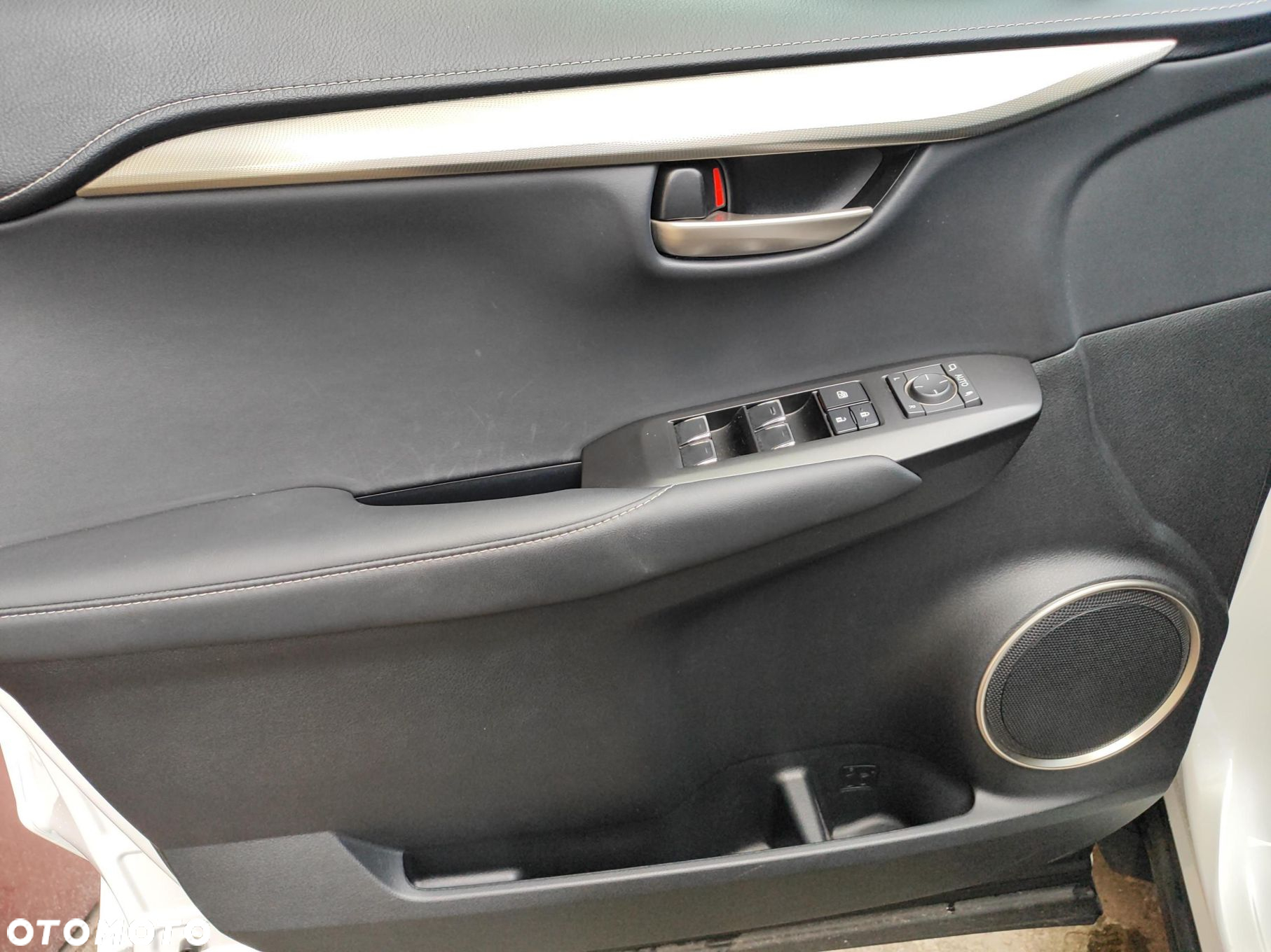 Lexus NX 300 F Impression AWD - 22