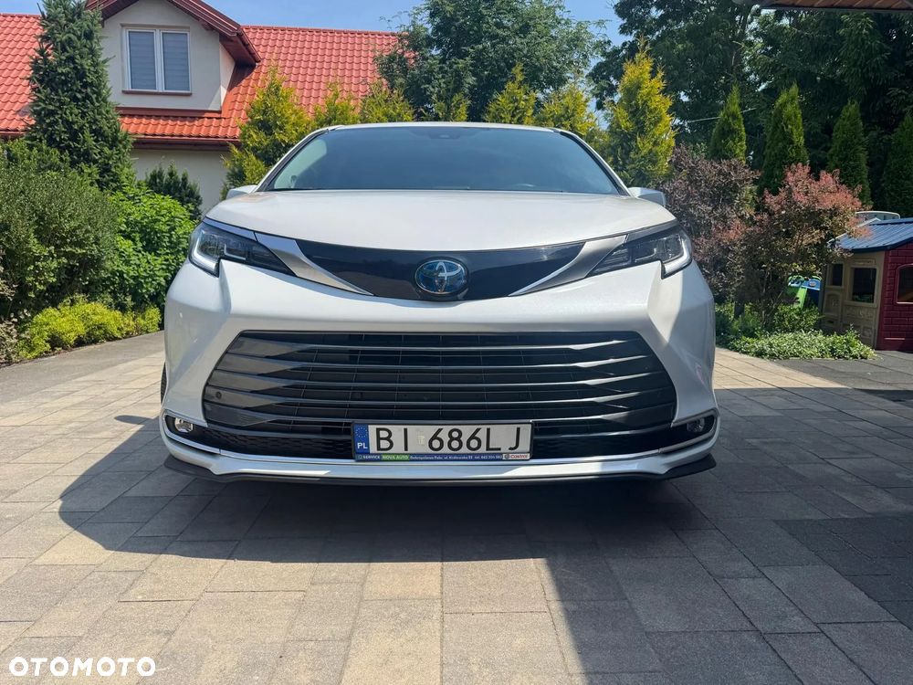 Toyota Sienna - 9
