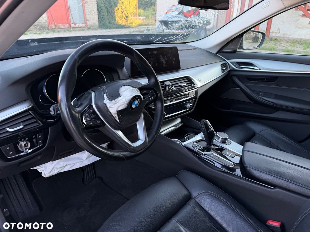 BMW Seria 5 530d xDrive Sport Line - 24
