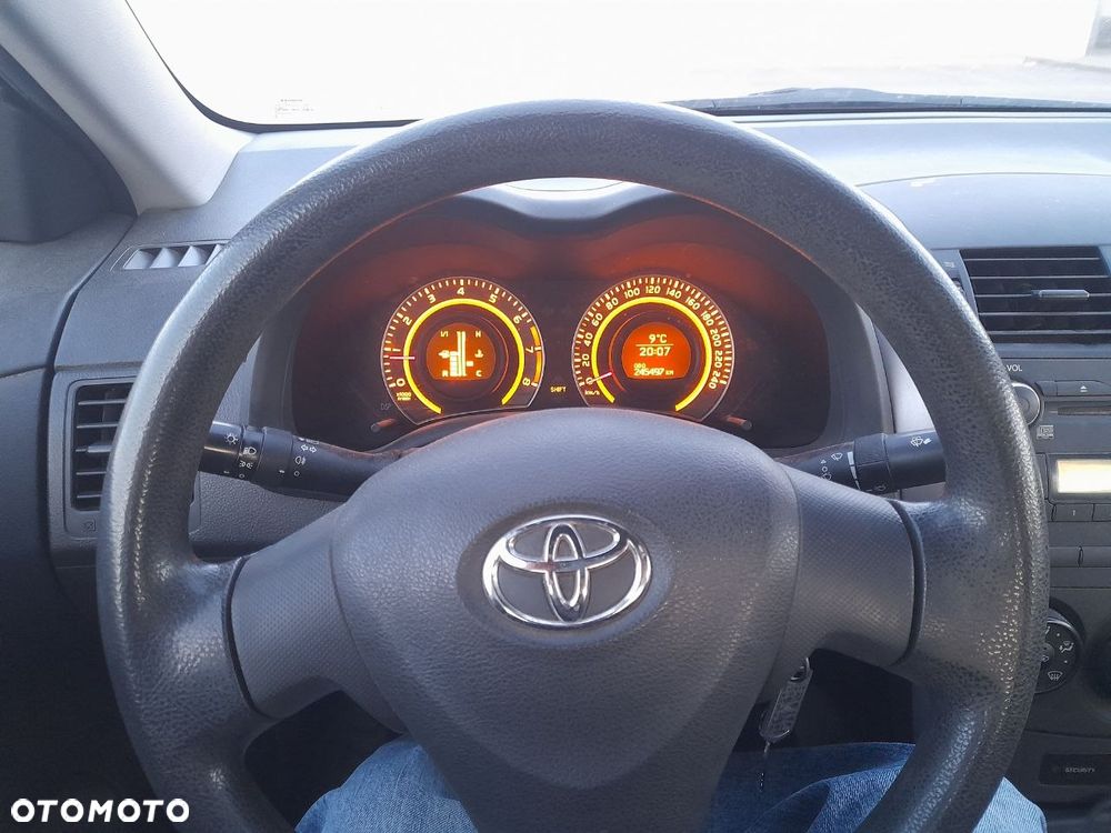 Toyota Corolla 1.4 VVT-i Luna - 7