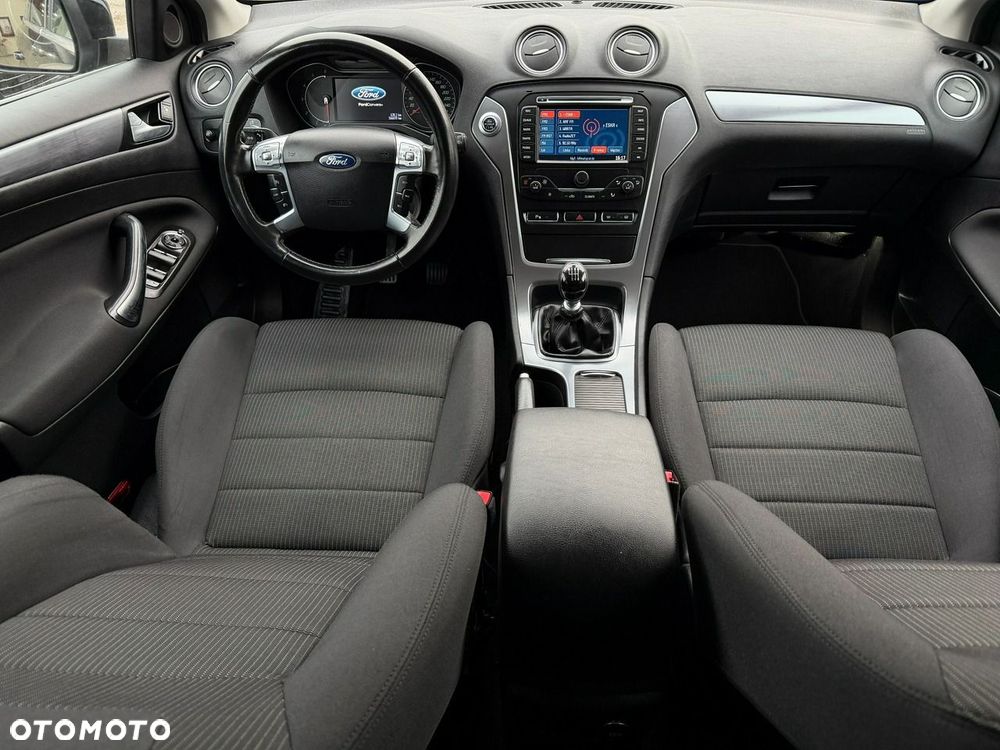 Ford Mondeo 2.0 TDCi Titanium - 21