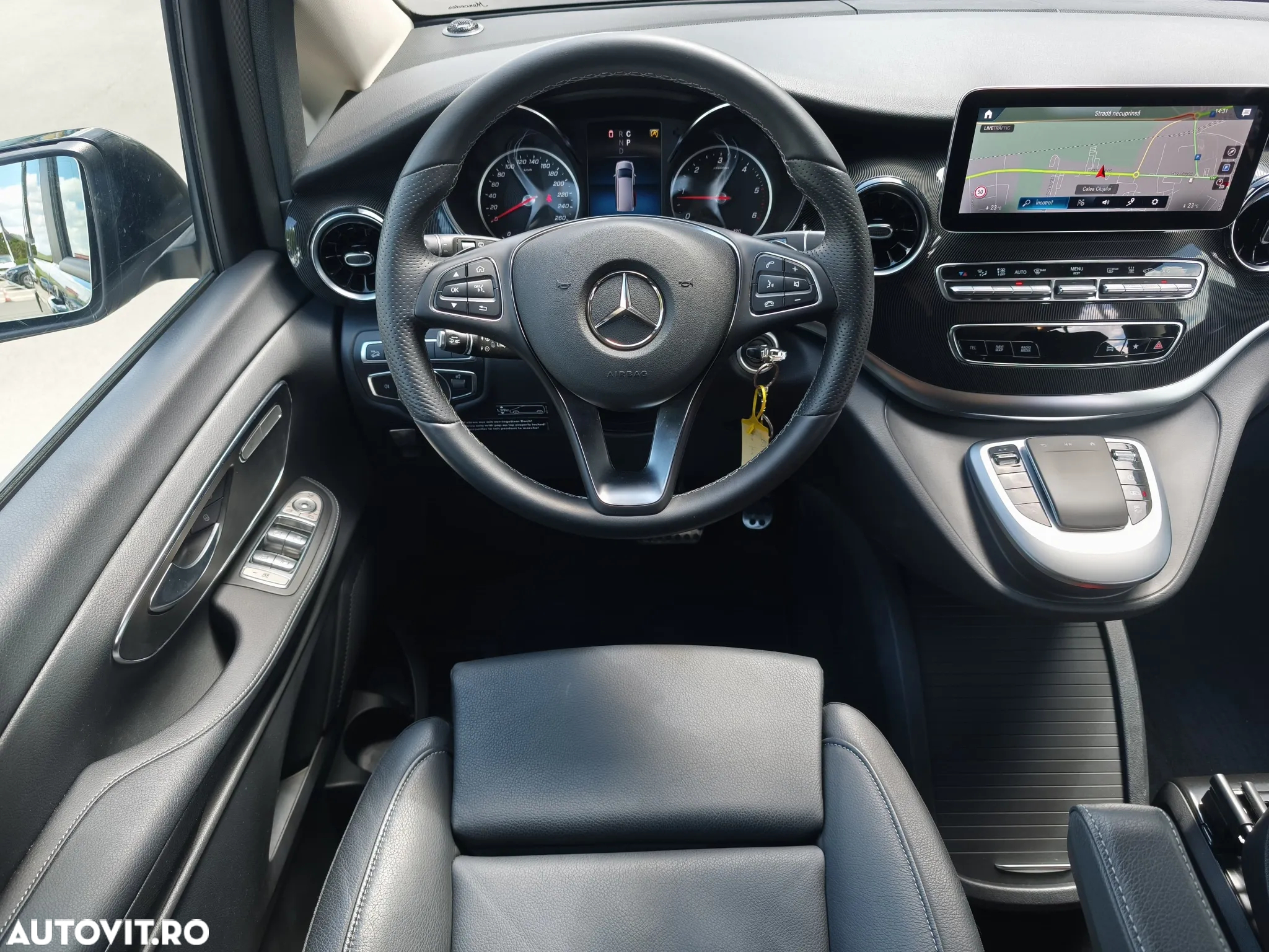 Mercedes-Benz V Marco Polo 300 d 237 CP AWD 9AT - 12