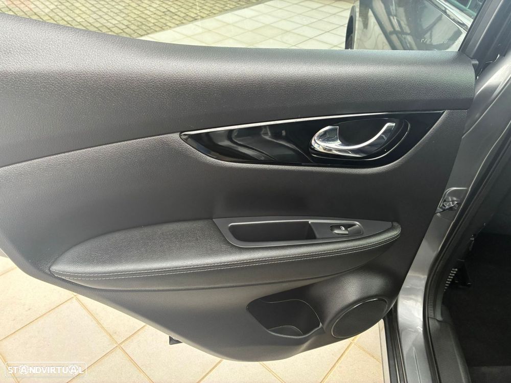 Nissan Qashqai 1.5 dCi N-Connecta DCT - 24