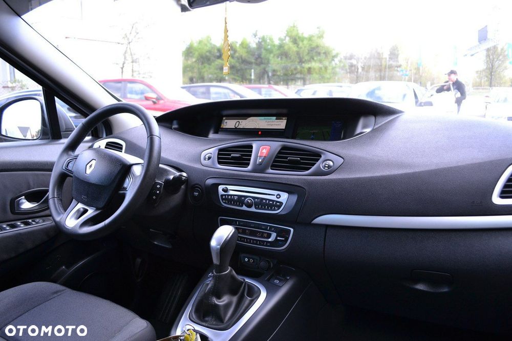 Renault Scenic 1.5 dCi Bose EDC - 11