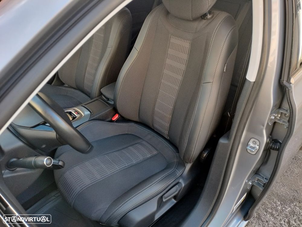 Peugeot 308 SW 1.5 BlueHDi Allure Pack - 29