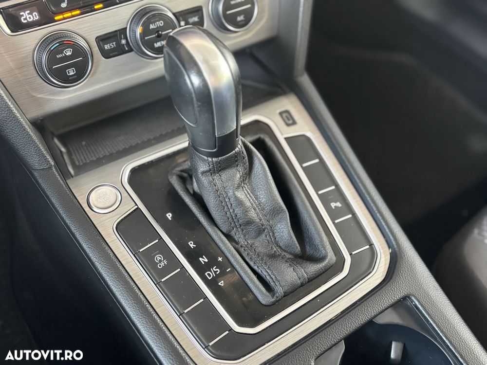 Volkswagen Passat Variant 1.5 TSI ACT OPF DSG Comfortline - 22