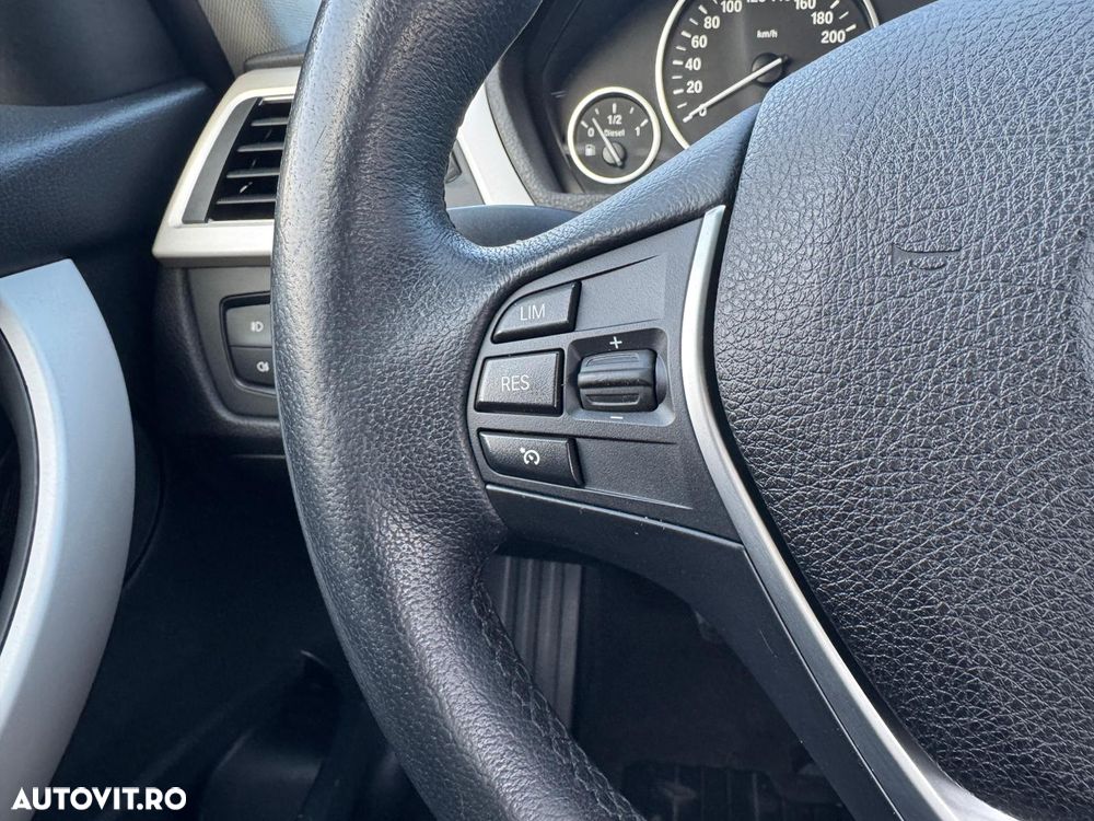 BMW Seria 3 320d Aut. - 21