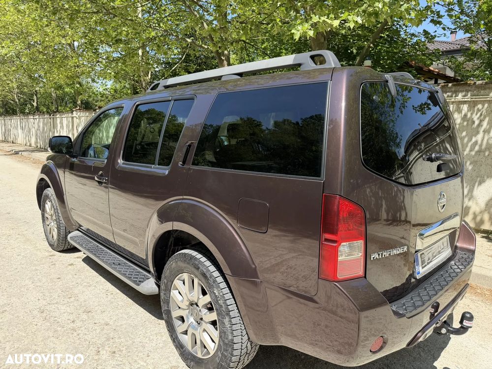 Nissan Pathfinder 2.5 dCi DPF All Mode 4X4 SE Aut. - 24