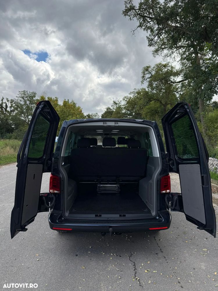 Volkswagen Caravelle - 9