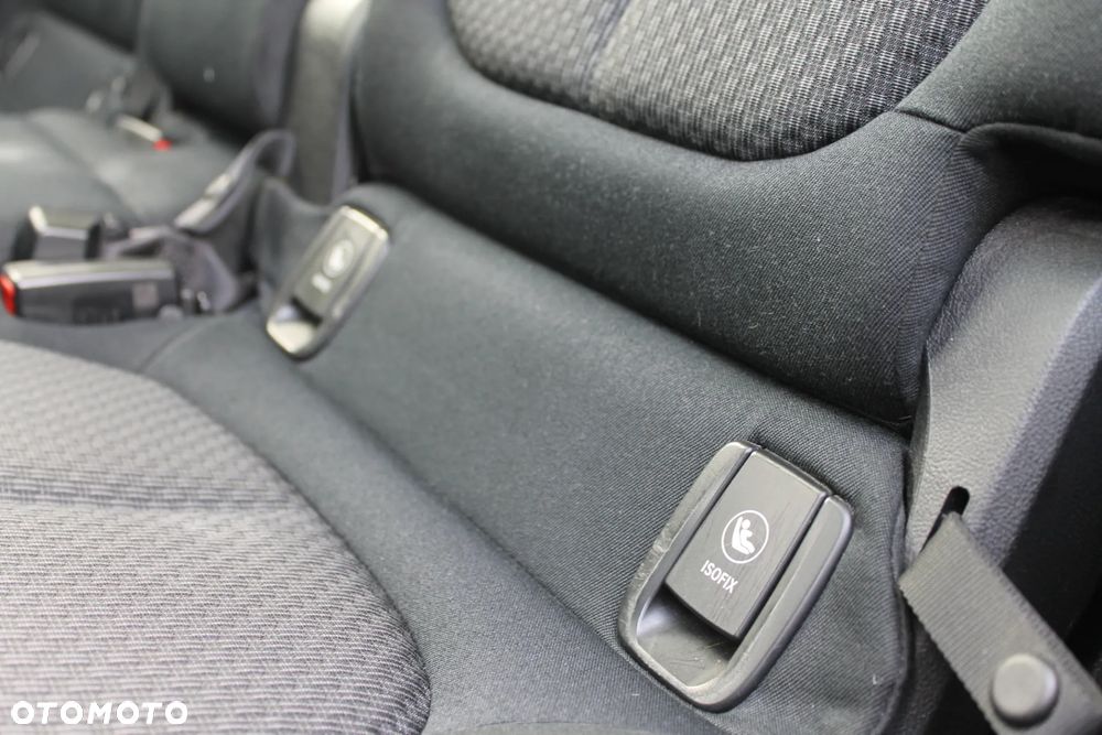 BMW Seria 2 216d - 39