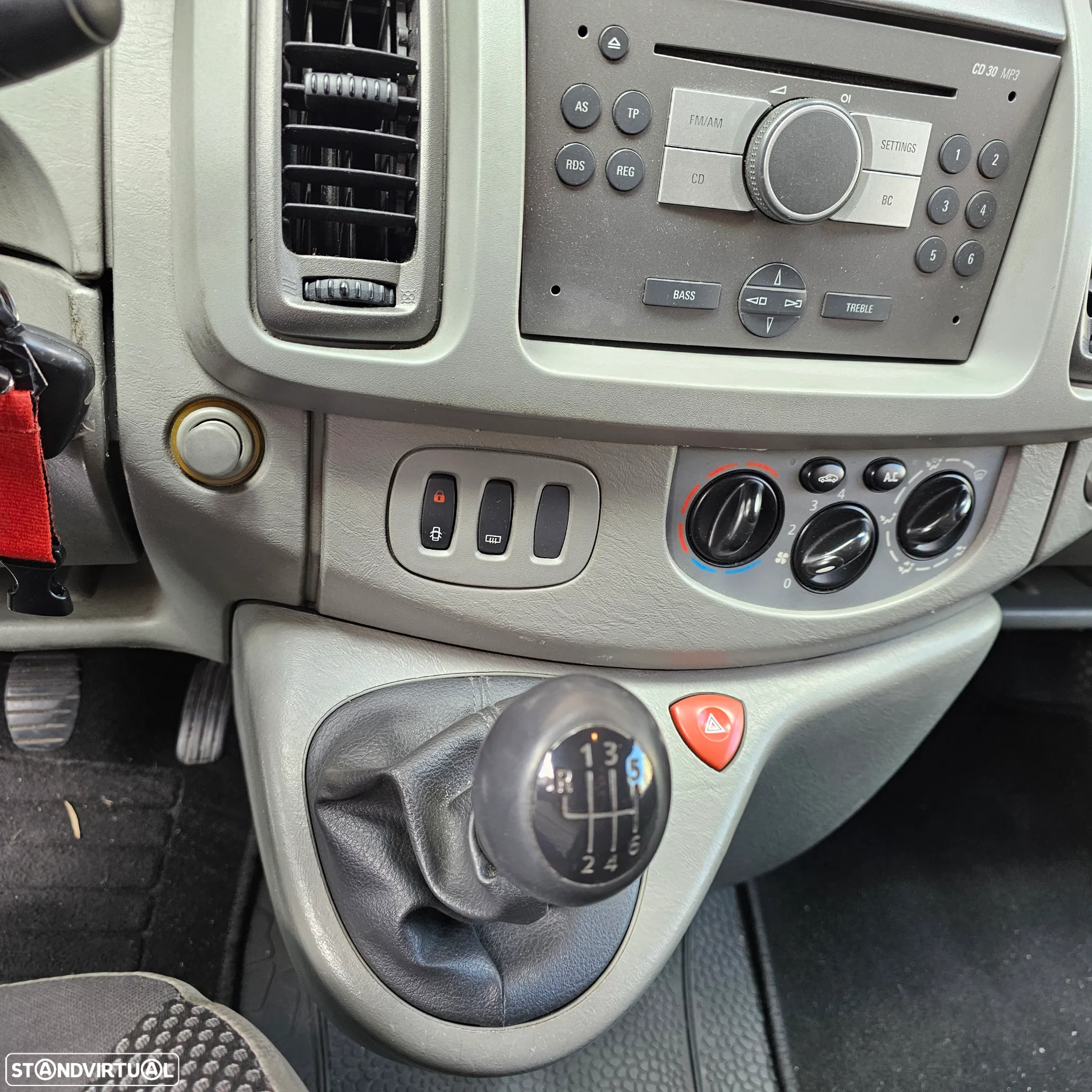Opel Vivaro 2.0 CDTi L1H1 2.7T 6L - 22