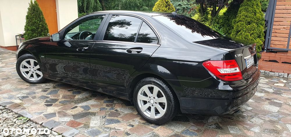 Mercedes-Benz Klasa C 180 BlueEFFICIENCY Elegance - 13