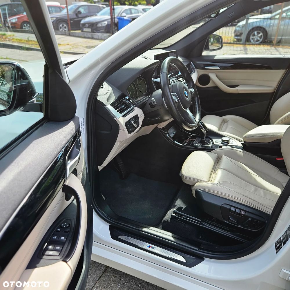 BMW X1 xDrive20i M Sport - 11