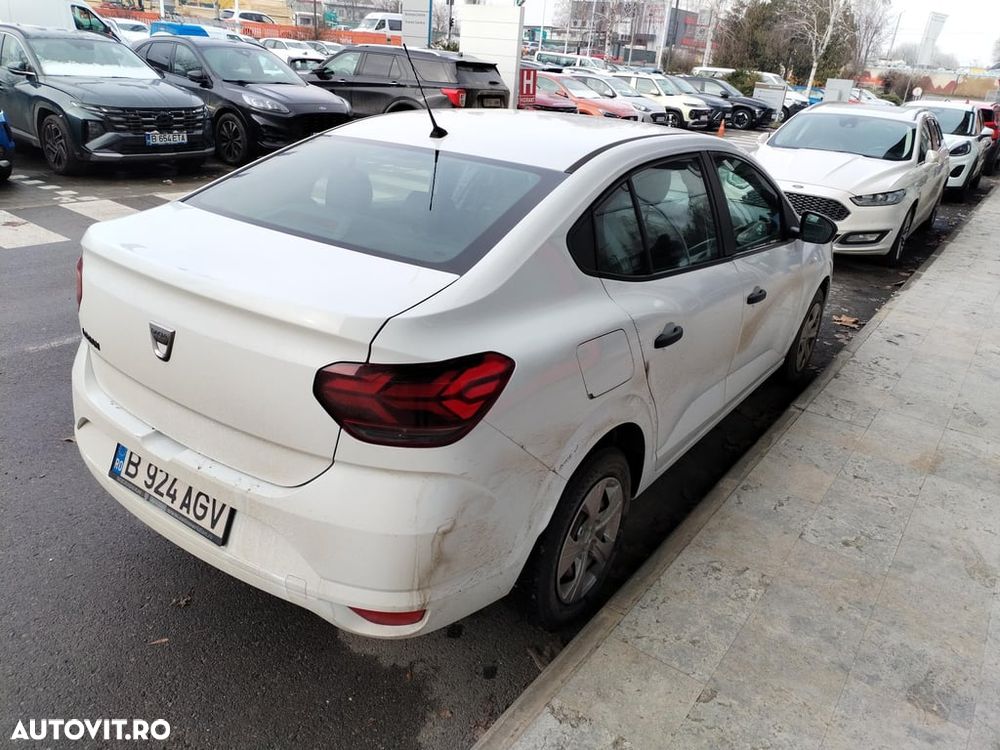 Dacia Logan TCe 90 Essential - 3