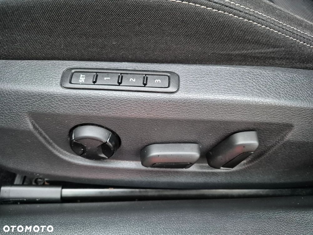 Skoda Superb 2.0 TDI SCR Style DSG - 21