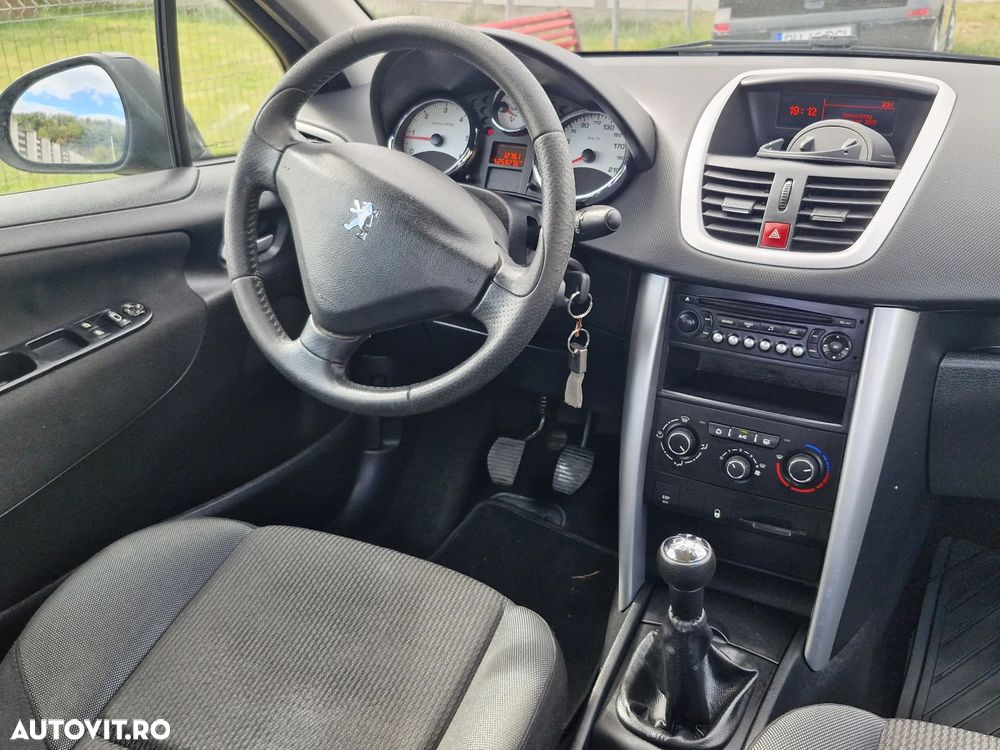 Peugeot 207 1.6 HDI FAP Active - 9