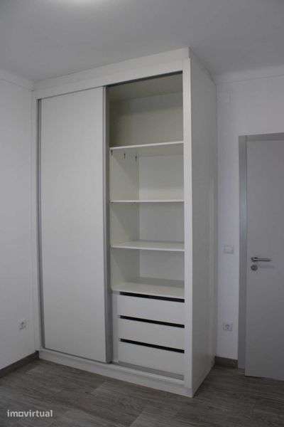 Arrenda-se Apartamento T2, Alcobaça - Grande imagem: 3/11