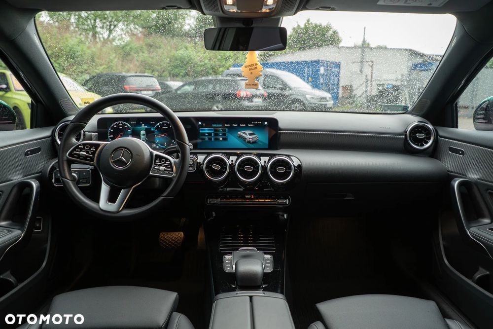 Mercedes-Benz Klasa A 180 Progressive 7G-DCT - 22
