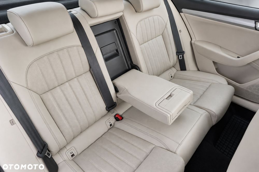 Skoda Superb 2.0 TSI 4x4 L&K DSG - 36