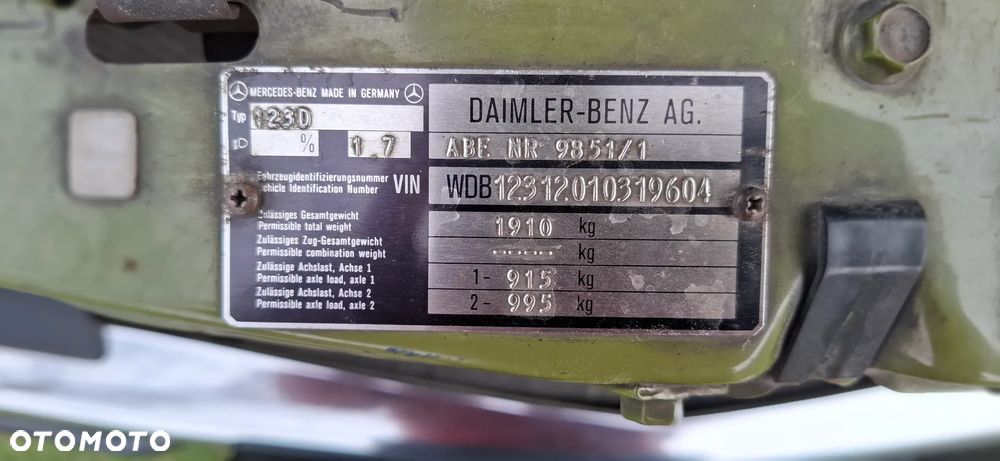 Mercedes-Benz 280 - 15