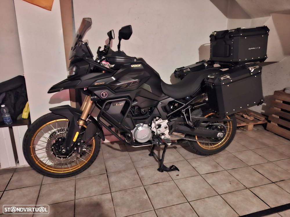 Voge 900DSX + 3 Malas - 2