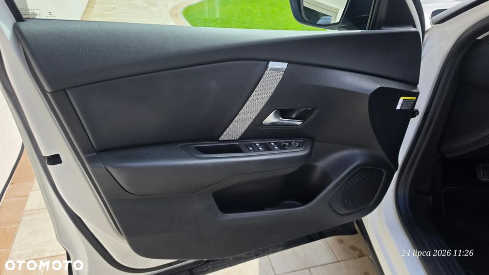 Citroën C4 EV136 50kWh Shine - 15