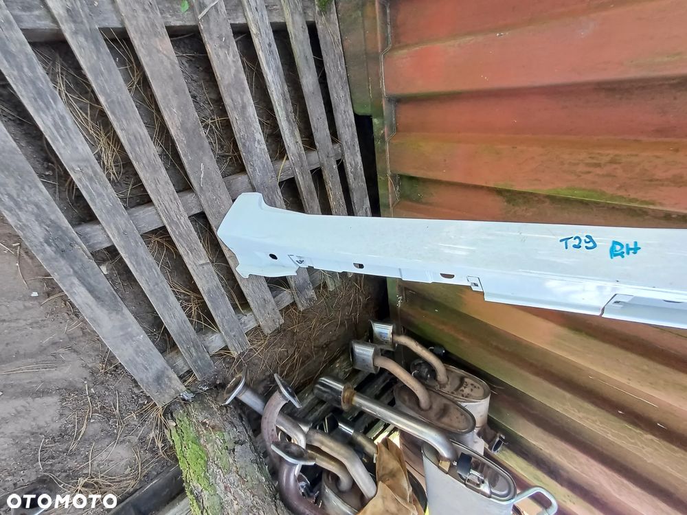 Próg Listwa progowa prawa Toyota Avensis t27 t29 kombi - 2