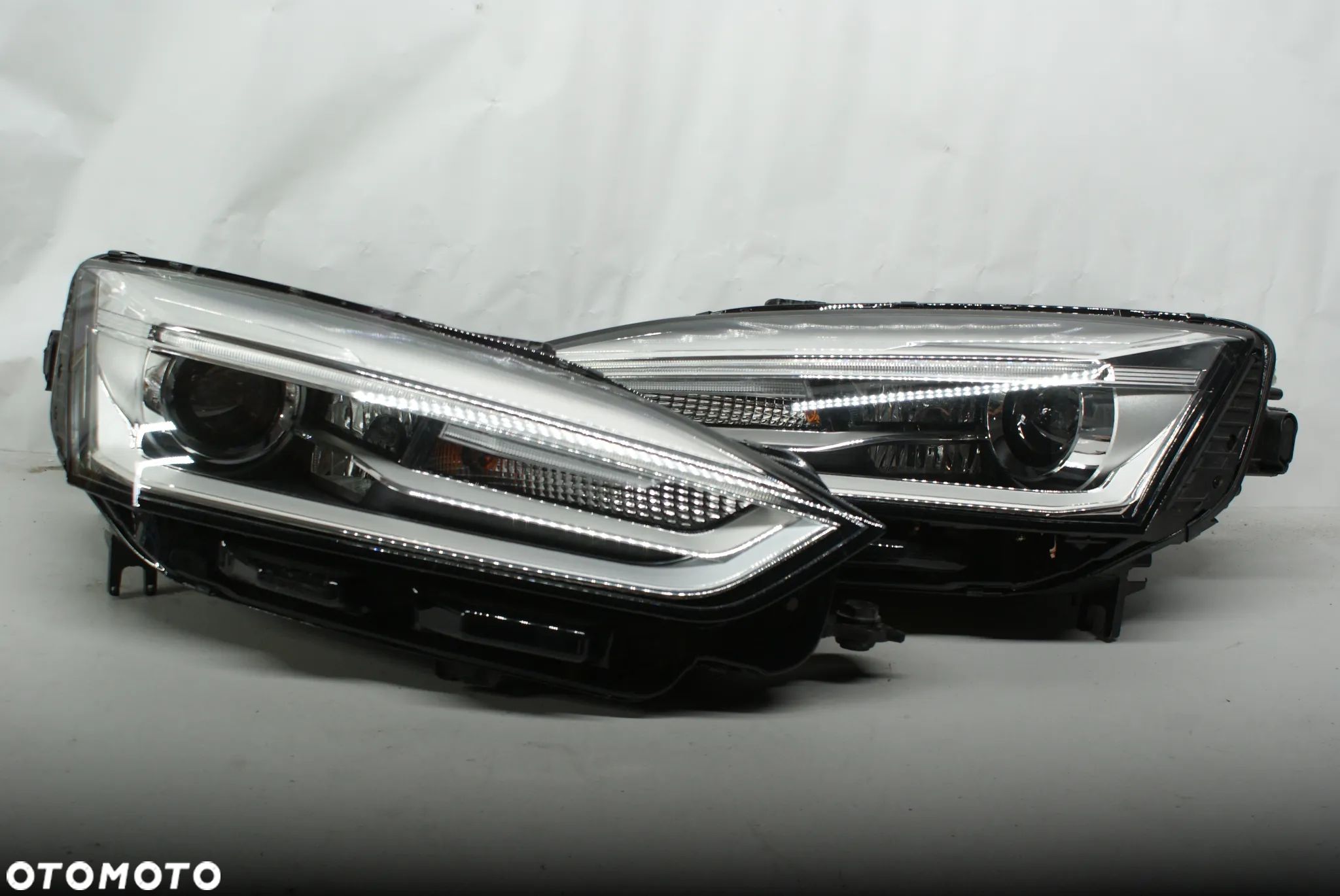 Lampy przednie Audi A5 8W bi-xenon - 1