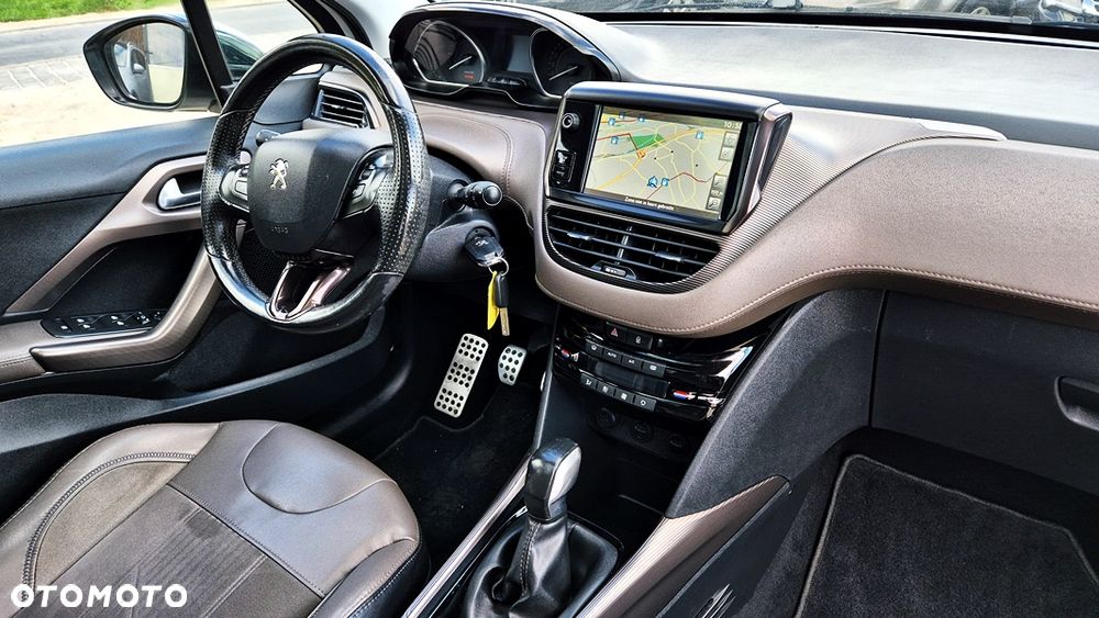 Peugeot 2008 1.6 VTi Allure - 36