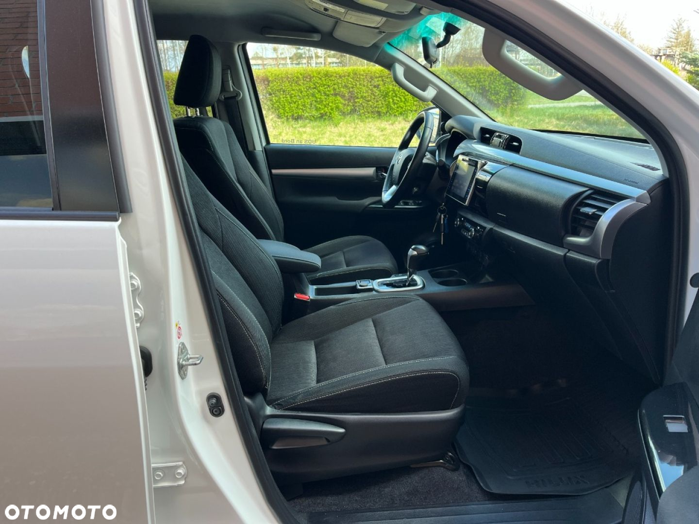Toyota Hilux 4x4 Double Cab Autm Executive - 21