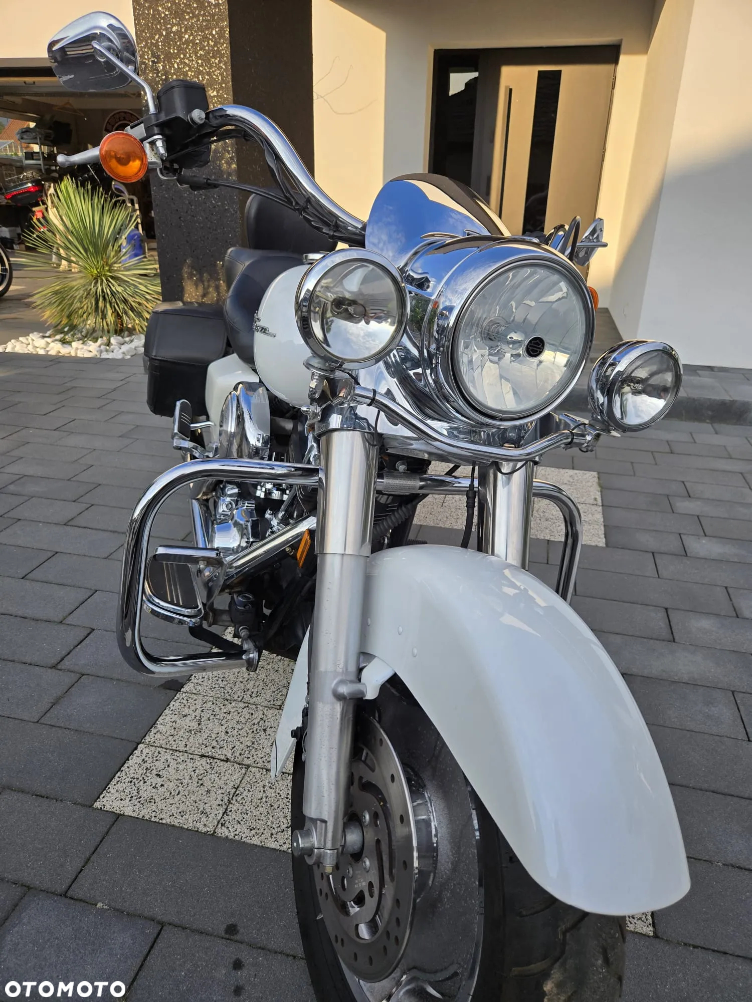 Harley-Davidson Touring Road King - 11