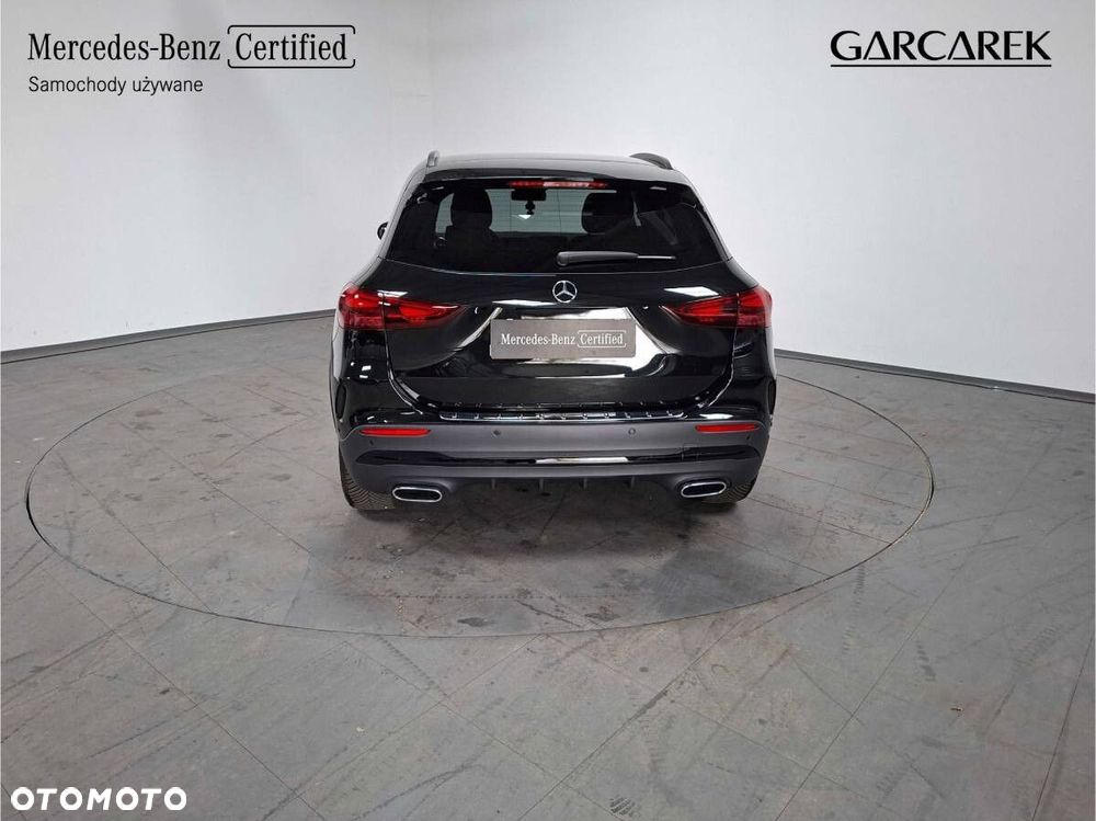 Mercedes-Benz GLA 200 AMG Line - 8