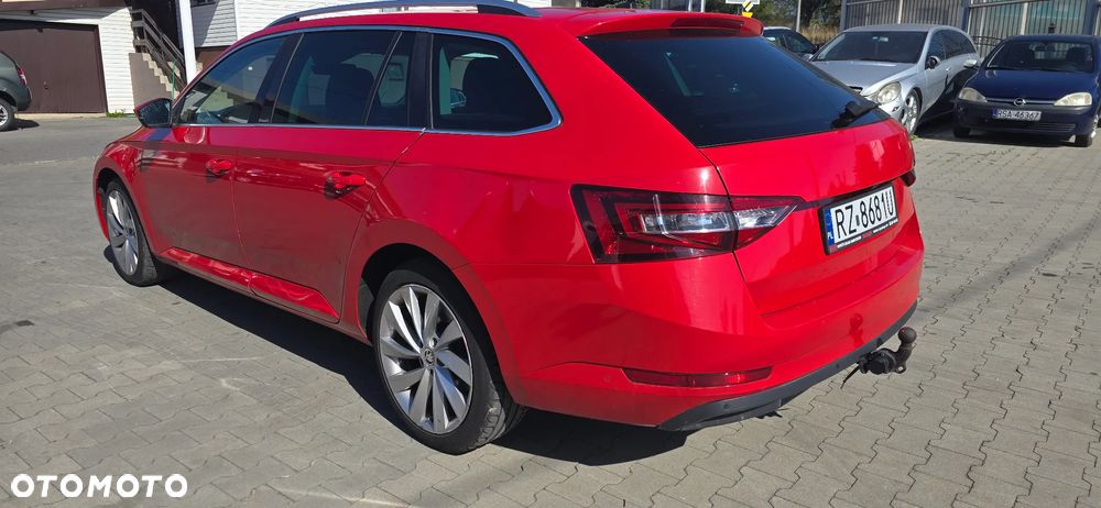Skoda Superb 2.0 TDI 4x4 Active DSG - 4