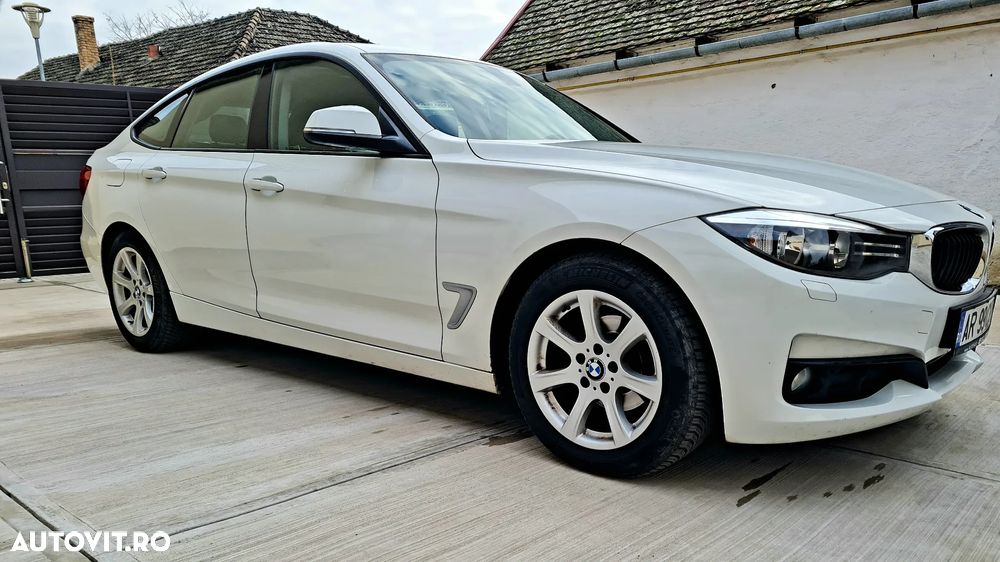 BMW Seria 3 318d Sport Line - 4