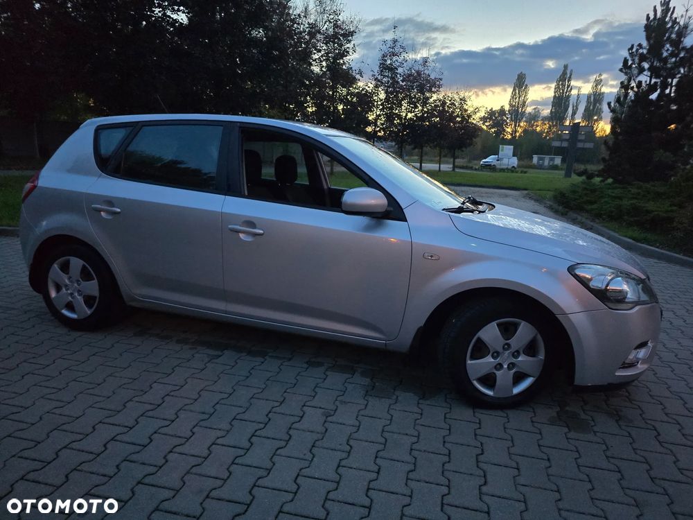 Kia Ceed - 18