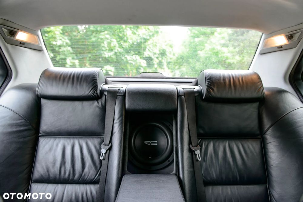 BMW Seria 7 740i - 11