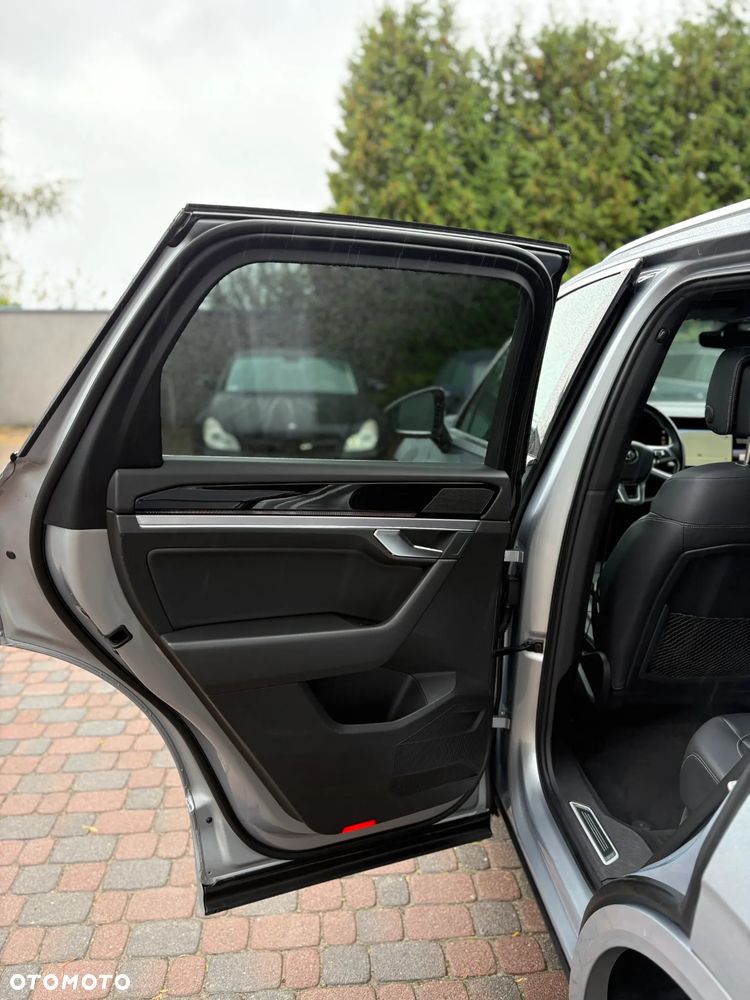 Volkswagen Touareg 3.0 V6 TDI SCR 4Mot R-Line - 14