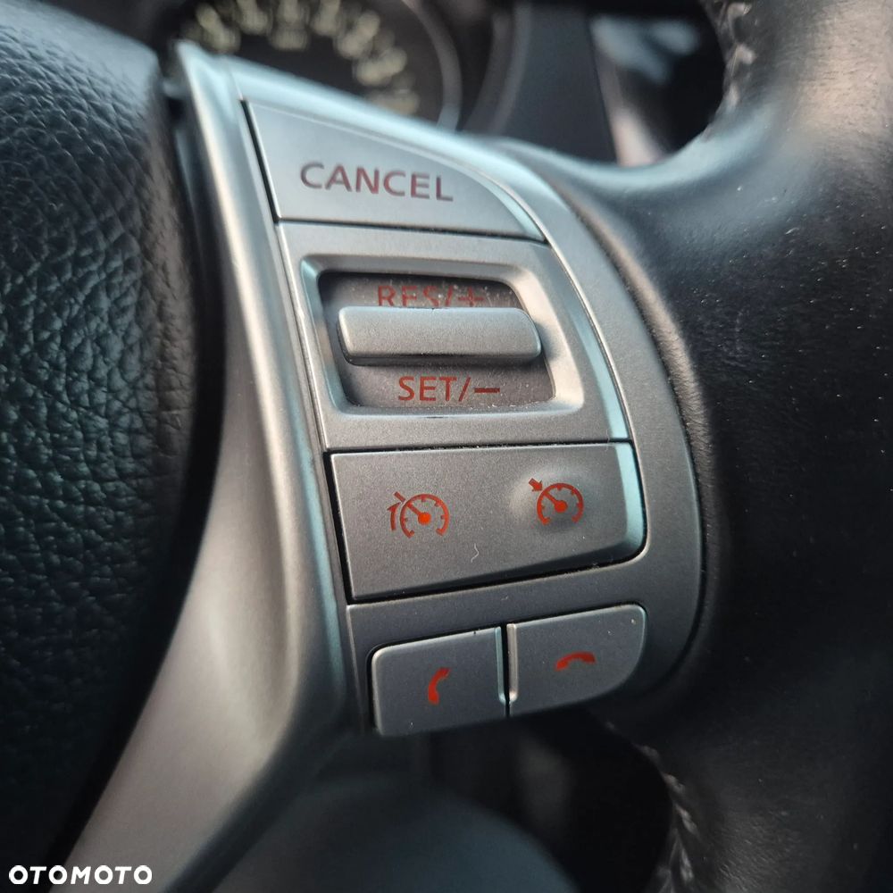 Nissan Qashqai 1.6 dCi 4 x 4 DPF Start/Stop I-Way - 27