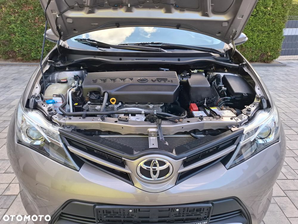 Toyota Auris - 16