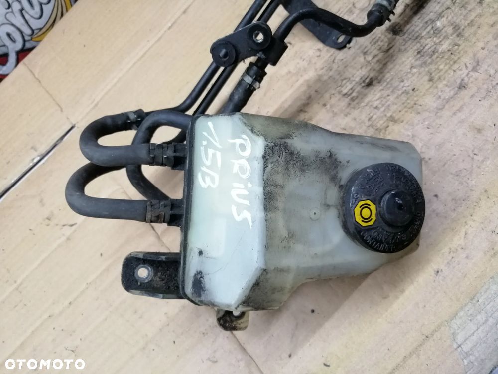 Toyota Prius II hybrid 1.5 16V pompa hamulcowa przewody zbiorniczek 47270-47010  132030-40120 - 5