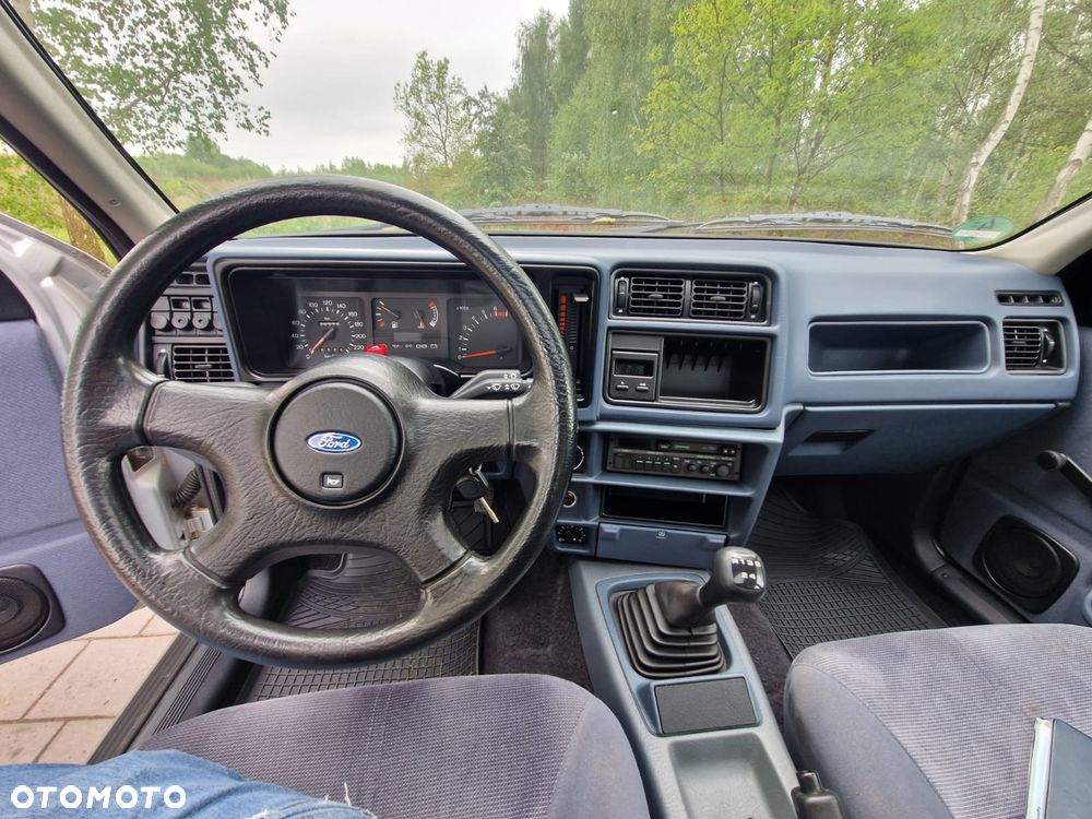 Ford Sierra - 12