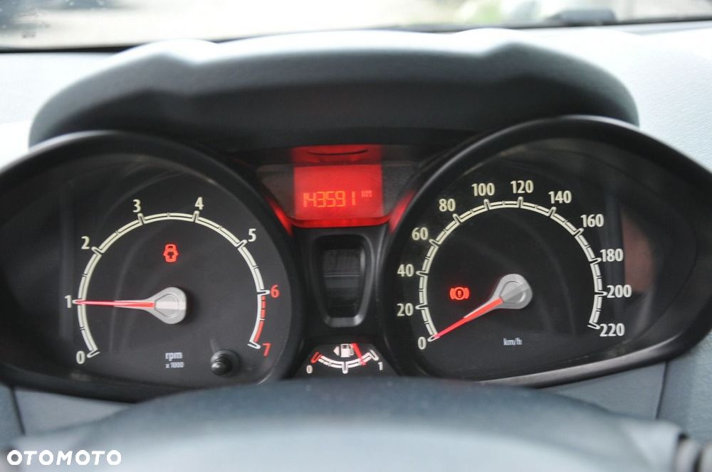 Ford Fiesta 1.25 Trend - 14