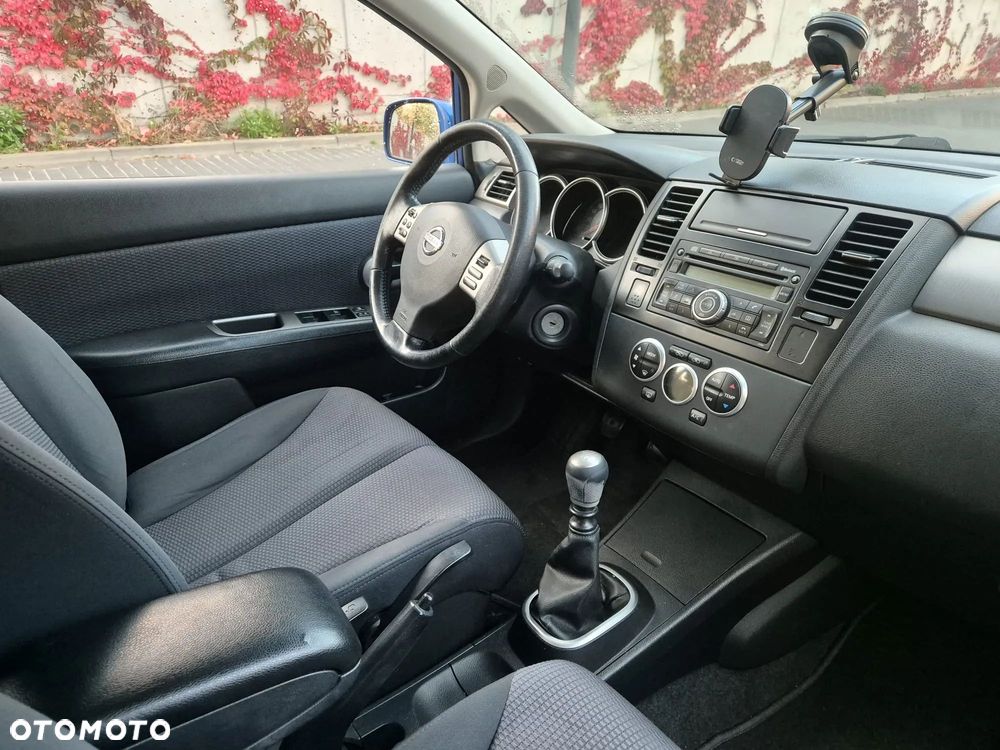 Nissan Tiida - 11