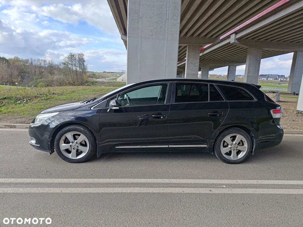 Toyota Avensis 1.8 Sol plus - 12