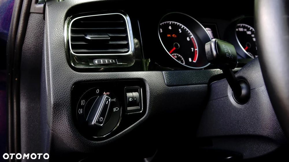 Volkswagen Golf - 3