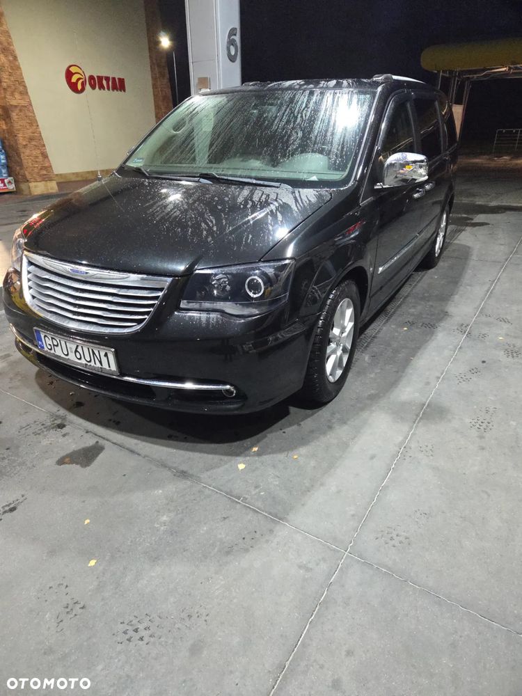 Chrysler Town & Country 3.6 Touring - 16